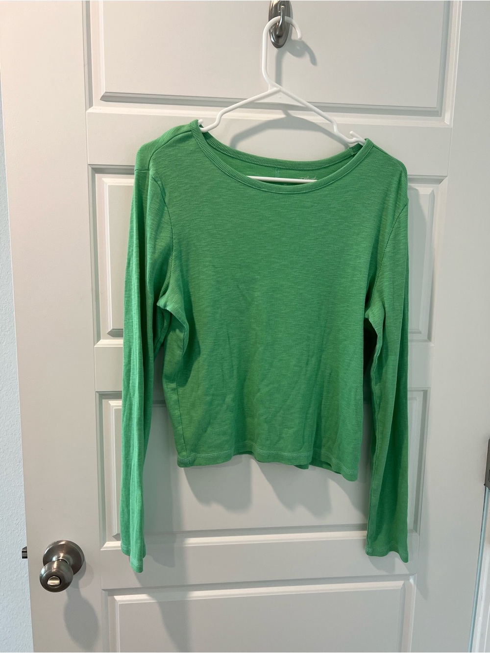 Women’s Long Sleeve Tee in Green
